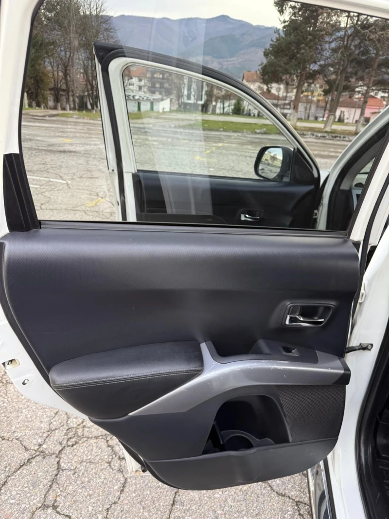 Peugeot 4007, снимка 5 - Автомобили и джипове - 53276988