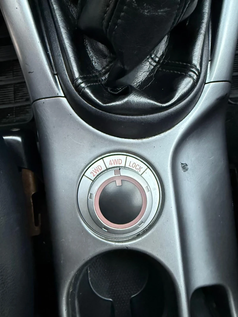 Peugeot 4007, снимка 9 - Автомобили и джипове - 53276988