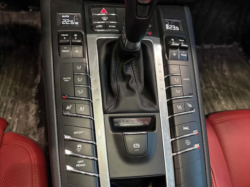 Porsche Macan S С РЕГИСТРАЦИЯ & АВТО КРЕДИТ, снимка 12 - Автомобили и джипове - 53521766