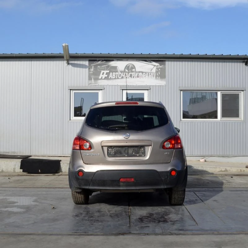 Nissan Qashqai 2.0 DCI, снимка 4 - Автомобили и джипове - 34705198