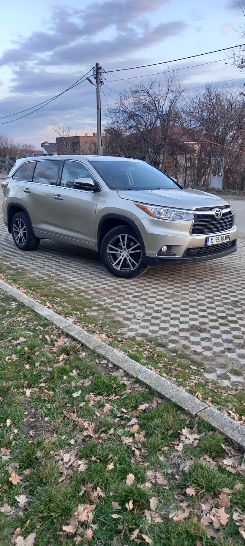 Toyota Highlander LE FWD , снимка 1