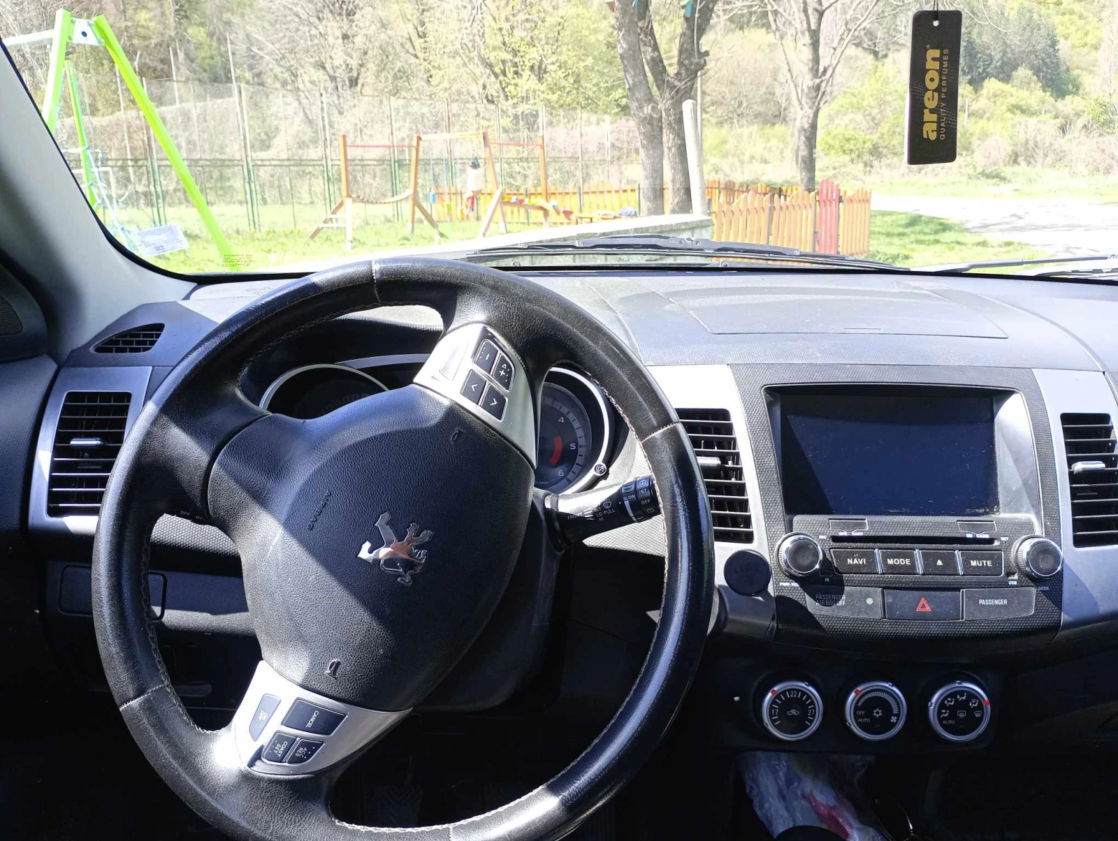 Peugeot 4007 2.2hdiнавигаци - изображение 10