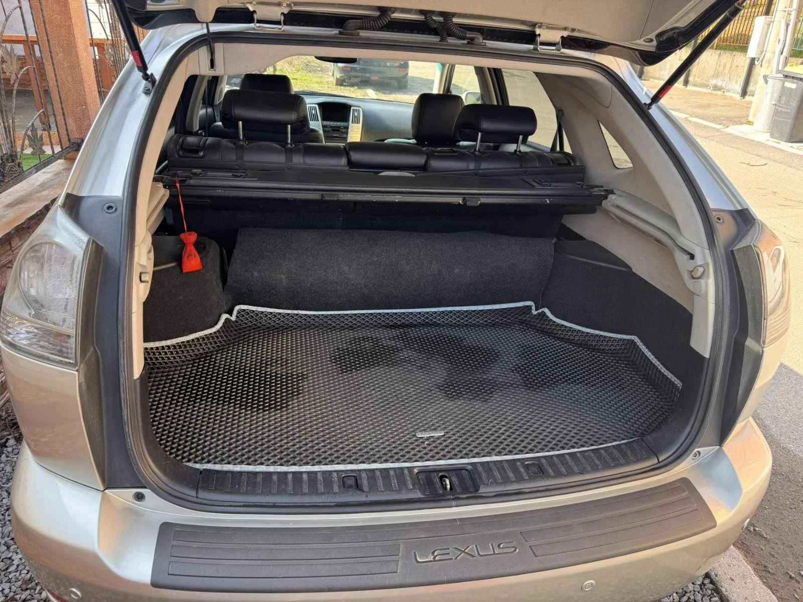 Lexus RX 300, снимка 5 - Автомобили и джипове - 53740537