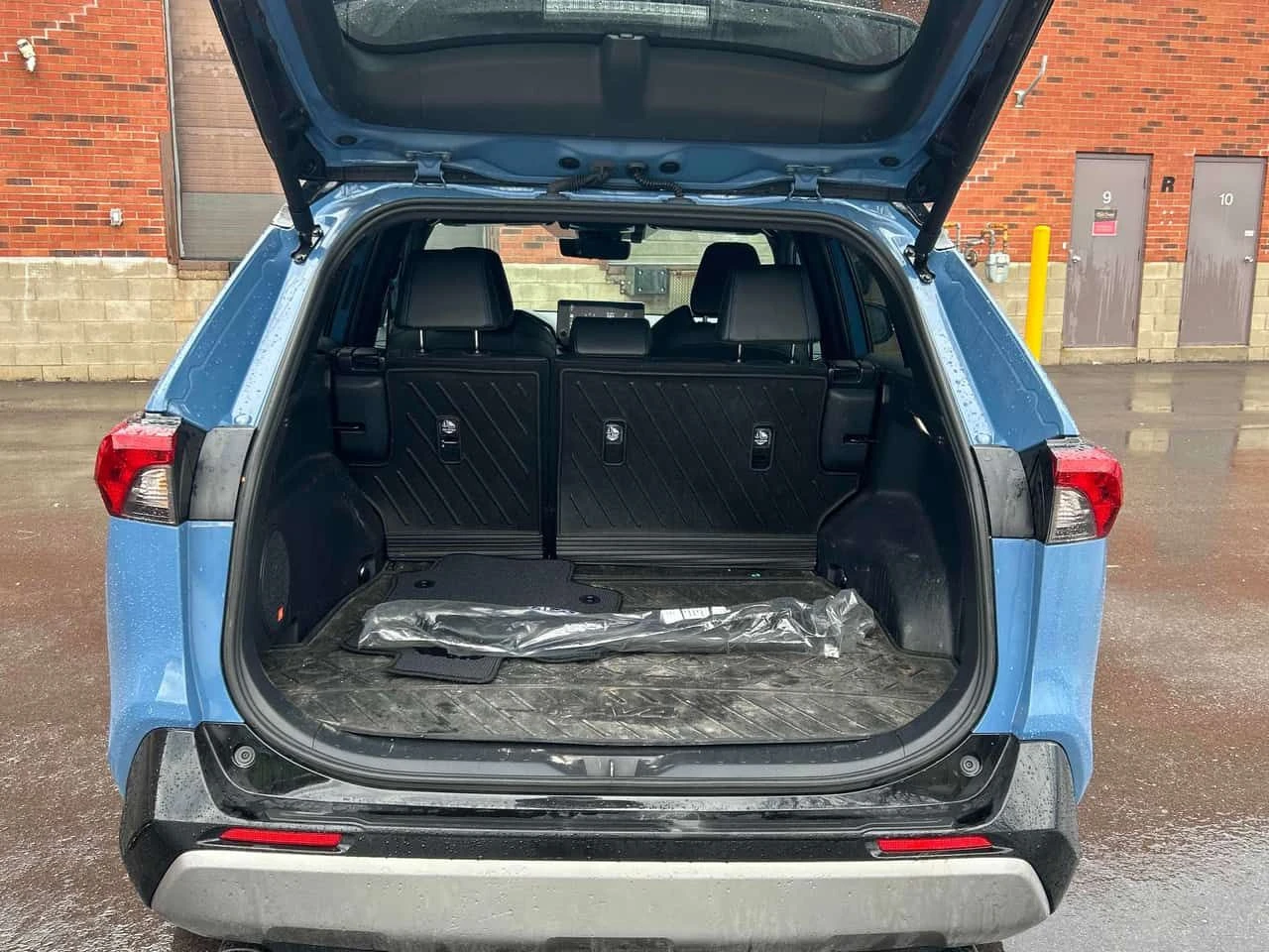 Toyota Rav4 Hybrid XSE  CARFAX, снимка 11 - Автомобили и джипове - 54255730