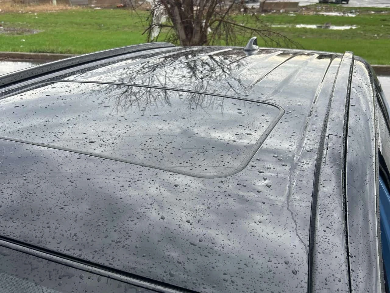 Toyota Rav4 Hybrid XSE  CARFAX, снимка 10 - Автомобили и джипове - 54255730