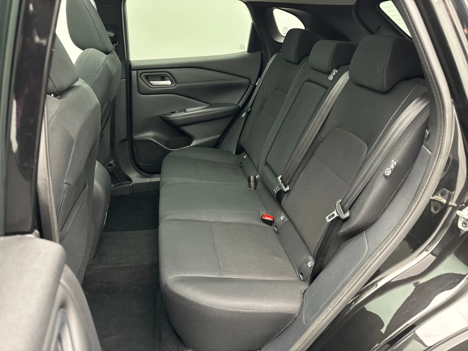 Nissan Qashqai 1.3 Acenta , снимка 7 - Автомобили и джипове - 54921668