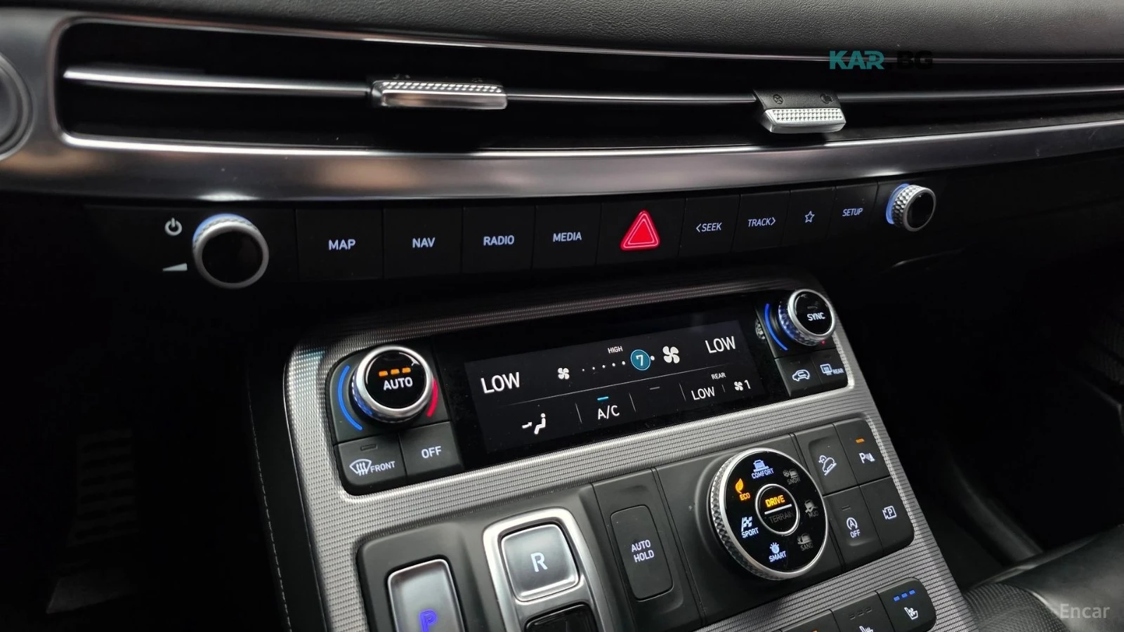 Hyundai Palisade 2.2 4WD Calligraphy* HUD* 360* МАСАЖИ* ПАНО, снимка 14 - Автомобили и джипове - 55749603