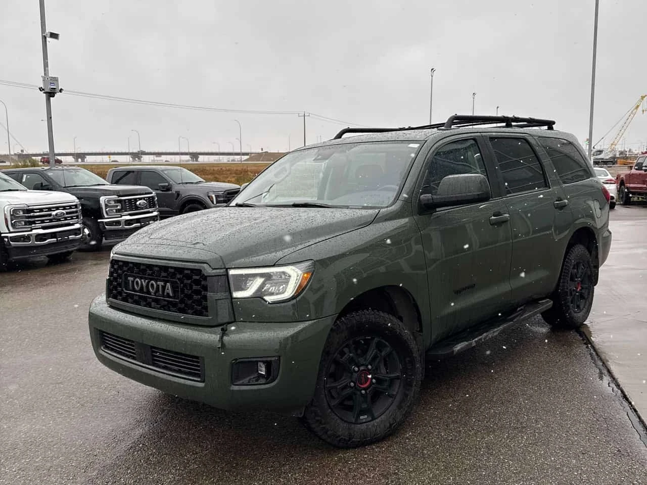 Toyota Sequoia * 5.7L 4WD * CARFAX * ОПЦИЯ ЗА ФИНАНСИРАНЕ