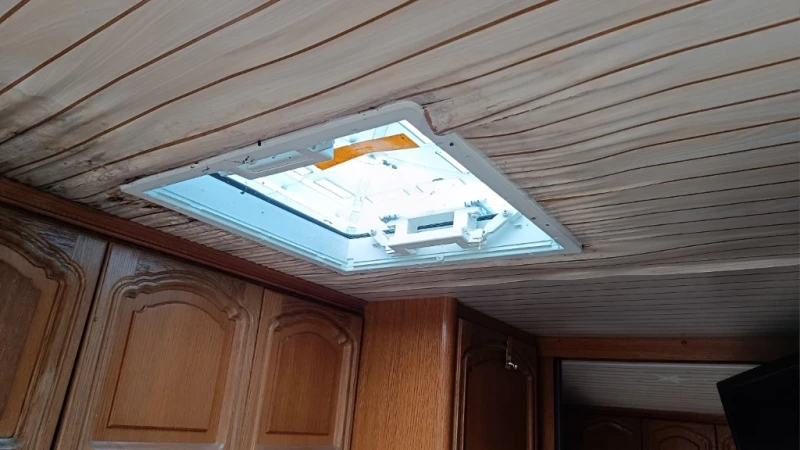 Каравана Hobby Classic, снимка 12 - Каравани и кемпери - 53425055