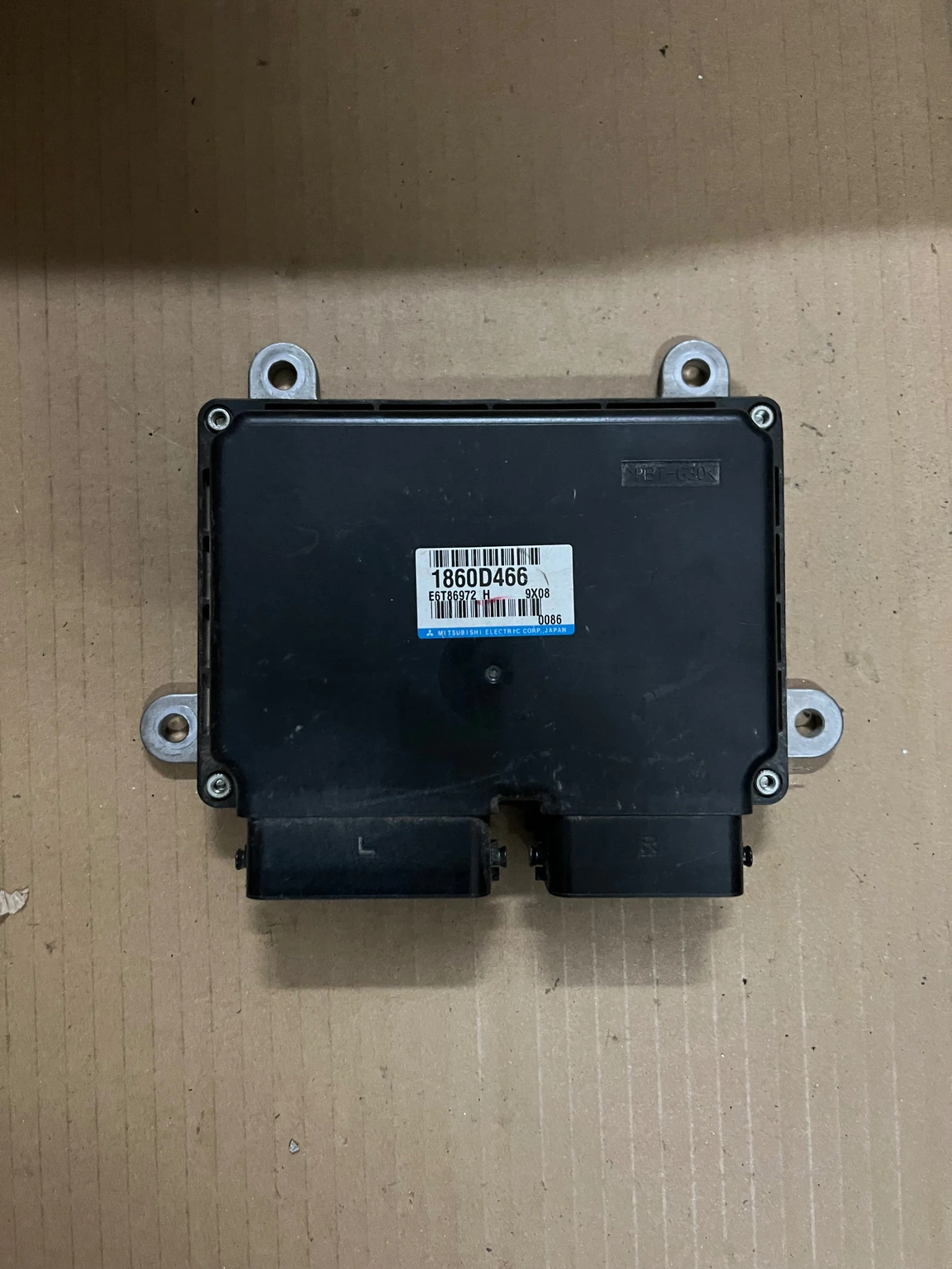 1860D466 E6T86972H    Mitsubishi Outlander 2.0i 2013-2020 1860D466 | Mobile.bg   1