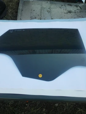 Стъкло задно дясно Форд Фиеста 4вр. 10г.