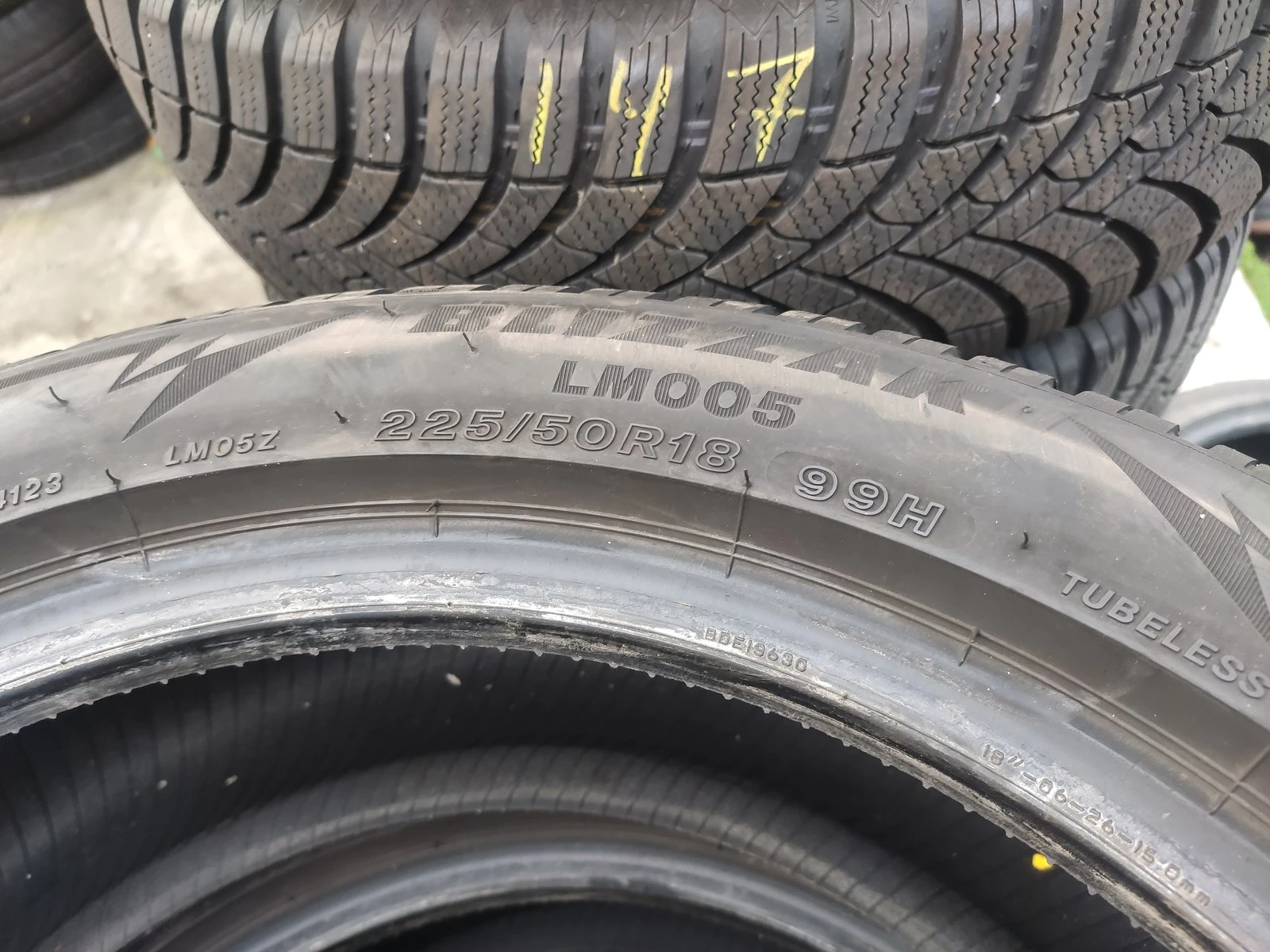 Гуми Зимни 225/50R18, снимка 6 - Гуми и джанти - 56725879
