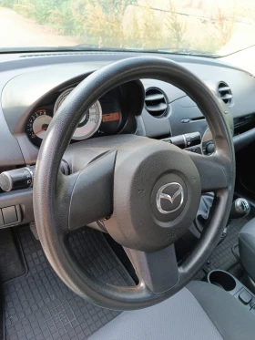Mazda 2 1.3i | Mobile.bg    12