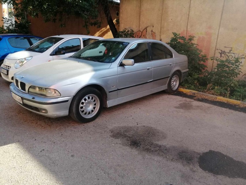 BMW 525, снимка 1 - Автомобили и джипове - 46717707