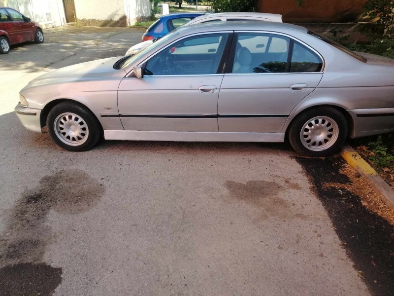 BMW 525, снимка 2 - Автомобили и джипове - 46717707