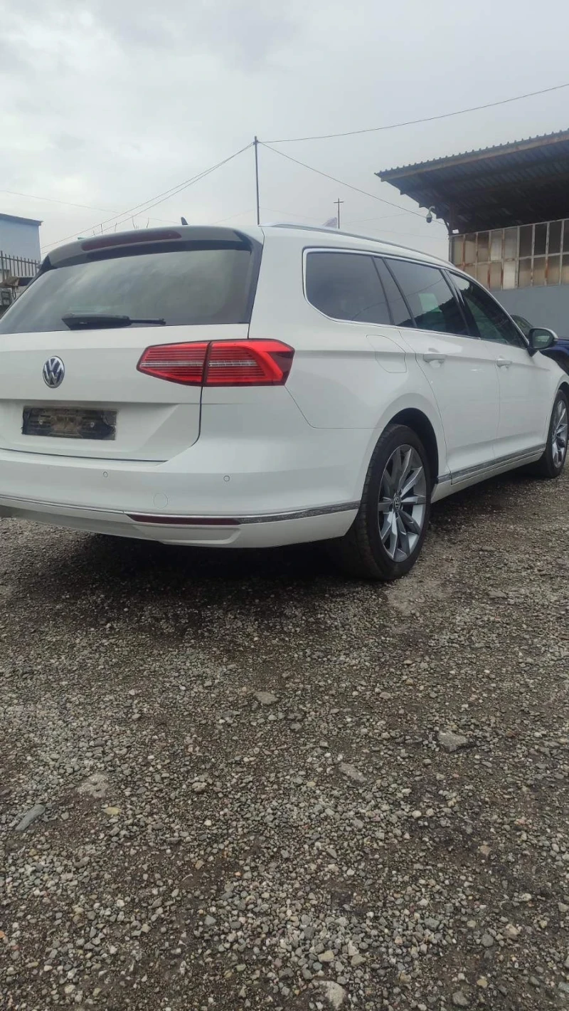 VW Passat Б8 Дигитално табло 2.0 150 к.с., снимка 4 - Автомобили и джипове - 48476456