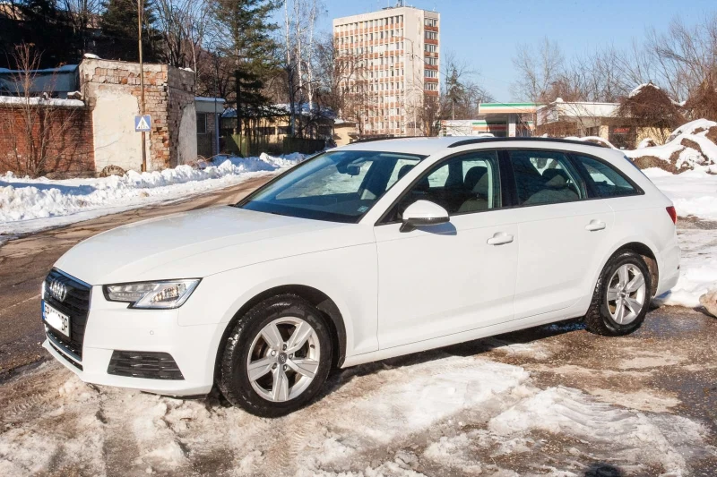 Audi A4 35 2.0 TDI, снимка 3 - Автомобили и джипове - 48694272