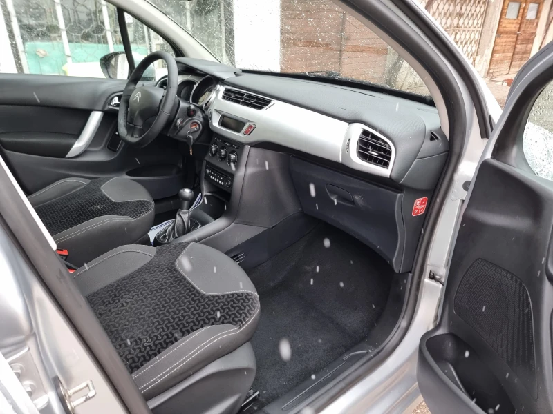 Citroen C3 1.2i Top, снимка 13 - Автомобили и джипове - 48772000