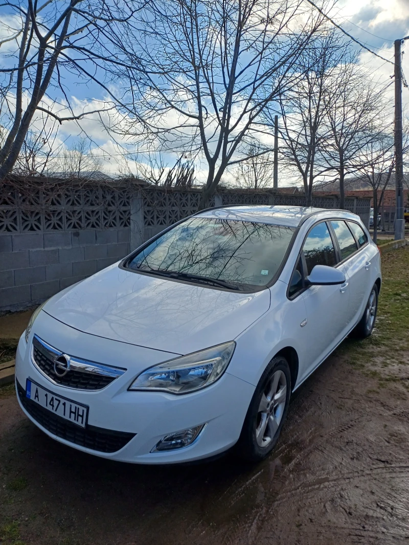 Opel Astra Sports tourer, снимка 9 - Автомобили и джипове - 48838872