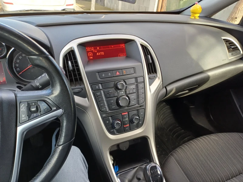 Opel Astra Sports tourer, снимка 4 - Автомобили и джипове - 48838872