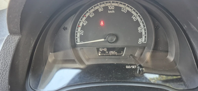 VW Up 1.0 MPI, снимка 12 - Автомобили и джипове - 51521933