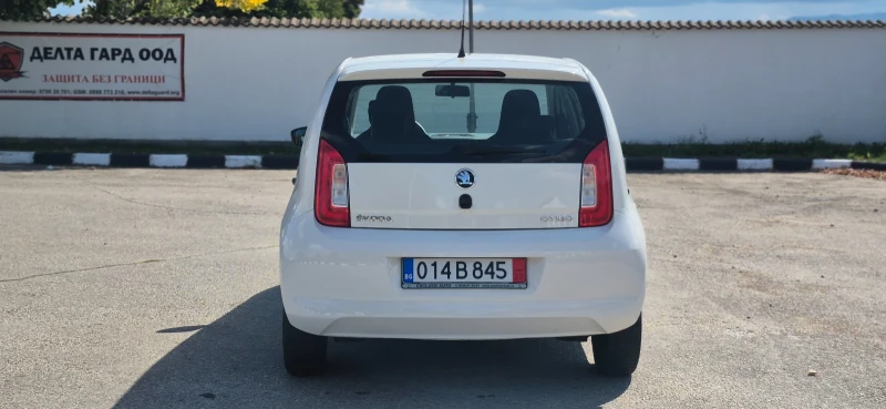 VW Up 1.0 MPI, снимка 8 - Автомобили и джипове - 51521933