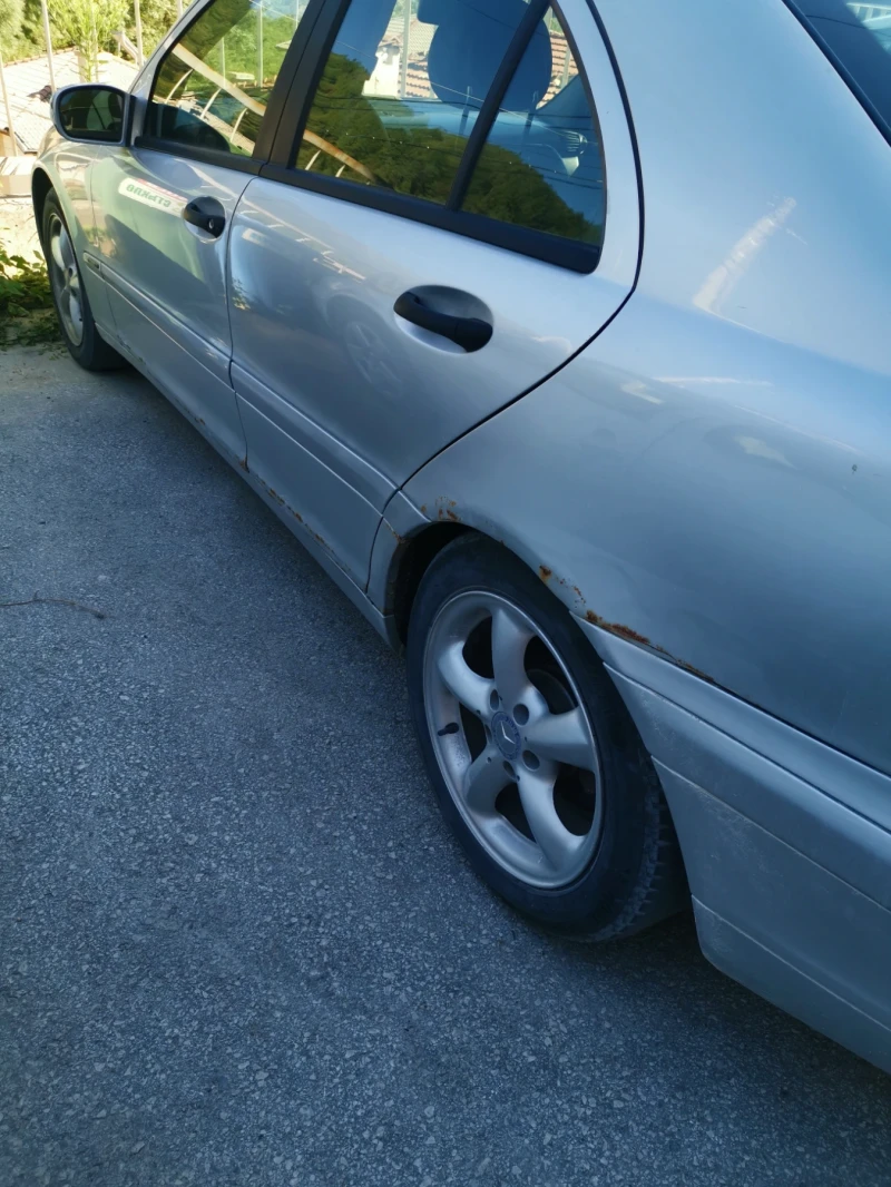 Mercedes-Benz C 270, снимка 13 - Автомобили и джипове - 52150870