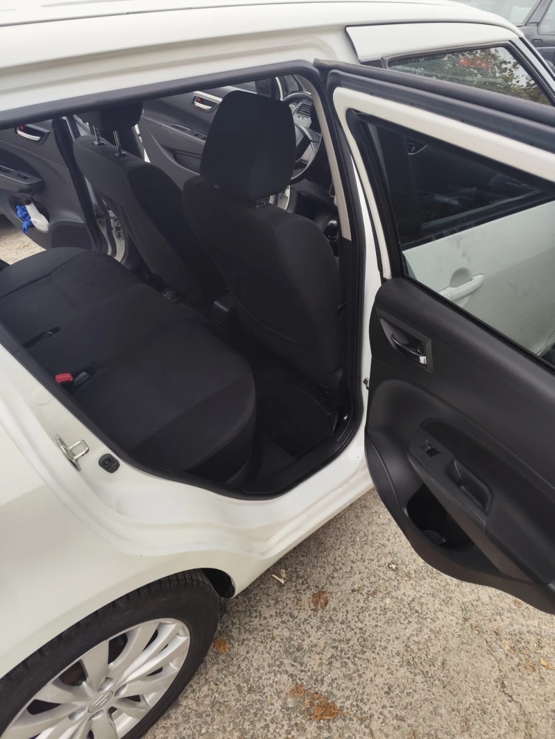 Suzuki Swift, снимка 3 - Автомобили и джипове - 52598415