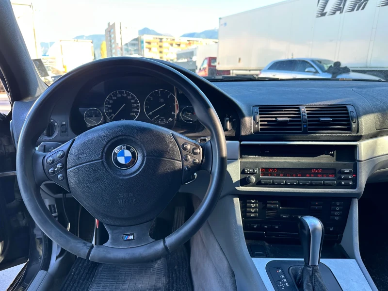 BMW 525 FACELIFT M-PAKET, снимка 9 - Автомобили и джипове - 52671900