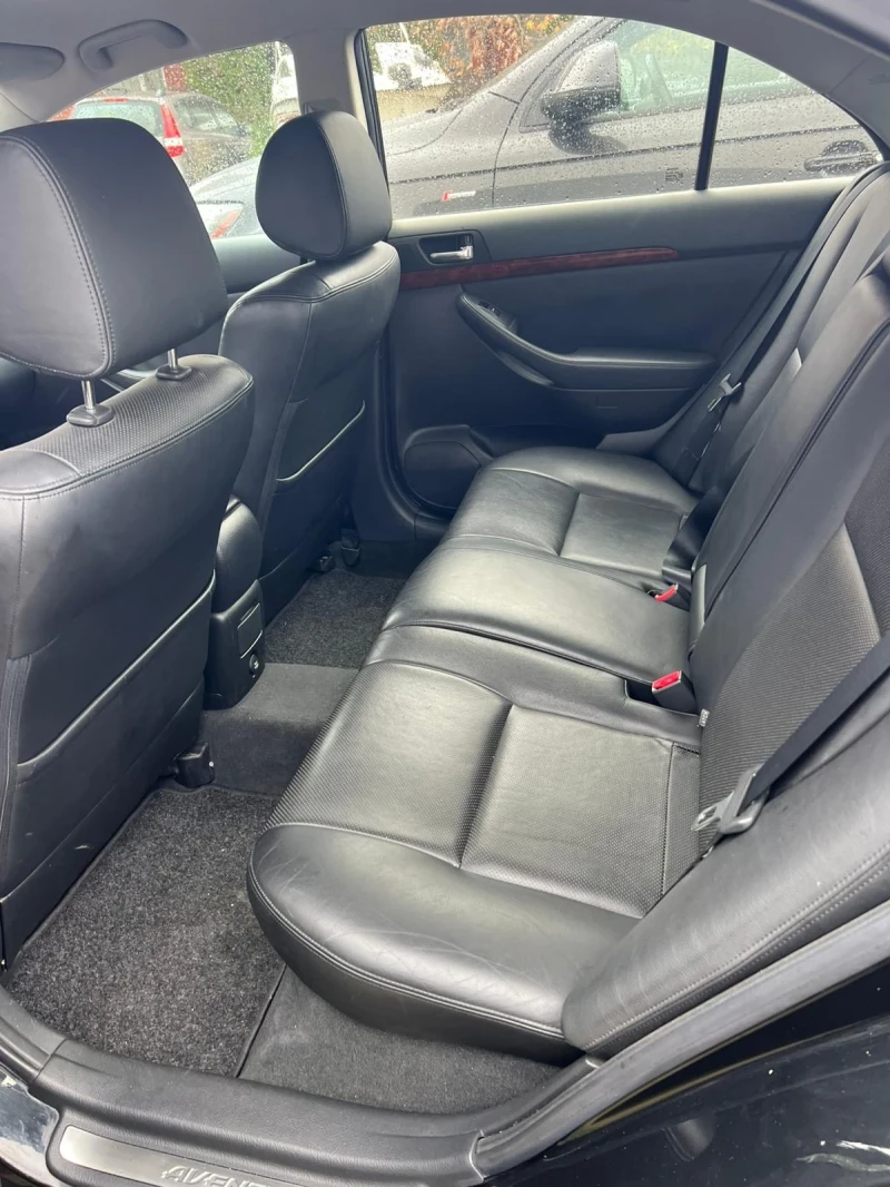 Toyota Avensis, снимка 8 - Автомобили и джипове - 52697658