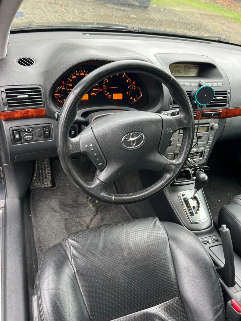 Toyota Avensis, снимка 5 - Автомобили и джипове - 52697658