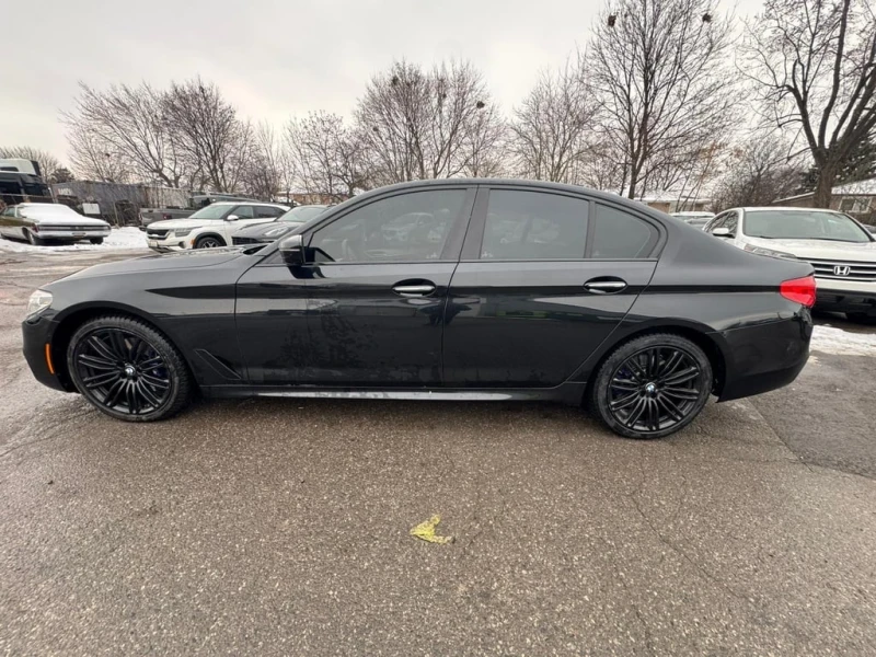 BMW 530 530i xDrive  CARFAX, снимка 2 - Автомобили и джипове - 52839814