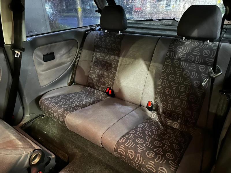 Seat Ibiza 1.4, снимка 7 - Автомобили и джипове - 53277178