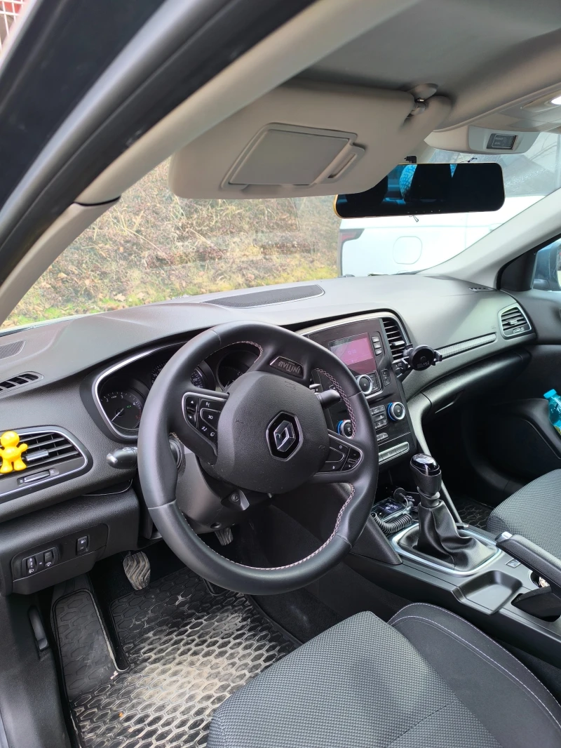 Renault Megane IV, снимка 14 - Автомобили и джипове - 53484011