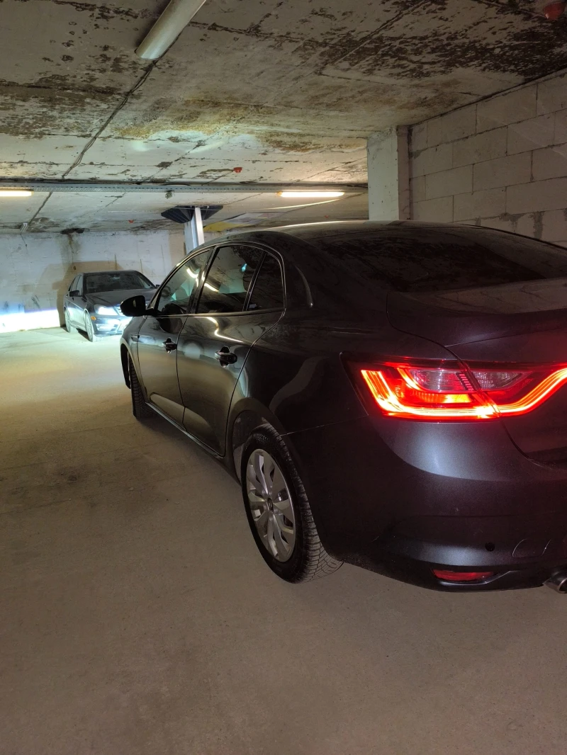 Renault Megane IV, снимка 10 - Автомобили и джипове - 53484011