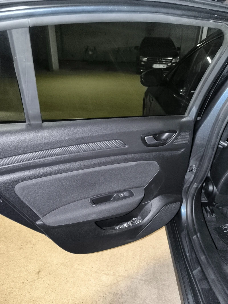 Renault Megane IV, снимка 11 - Автомобили и джипове - 53484011