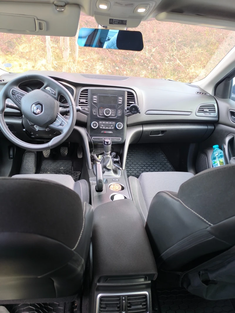 Renault Megane IV, снимка 13 - Автомобили и джипове - 53484011