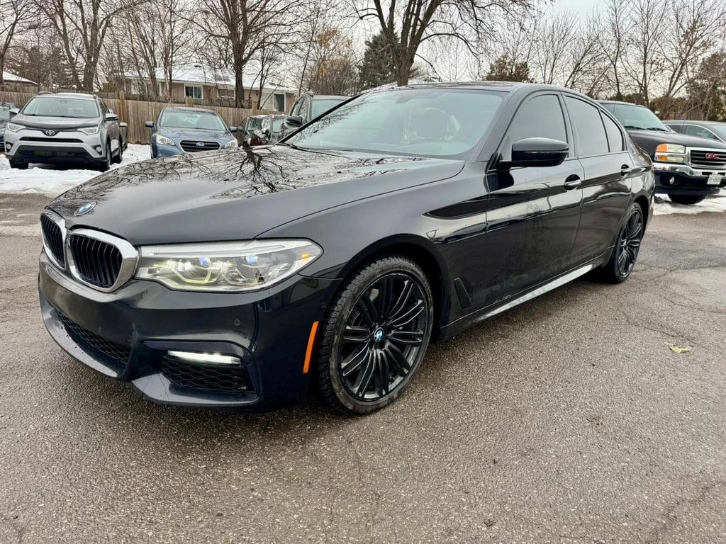 BMW 530 530i xDrive  CARFAX, снимка 1