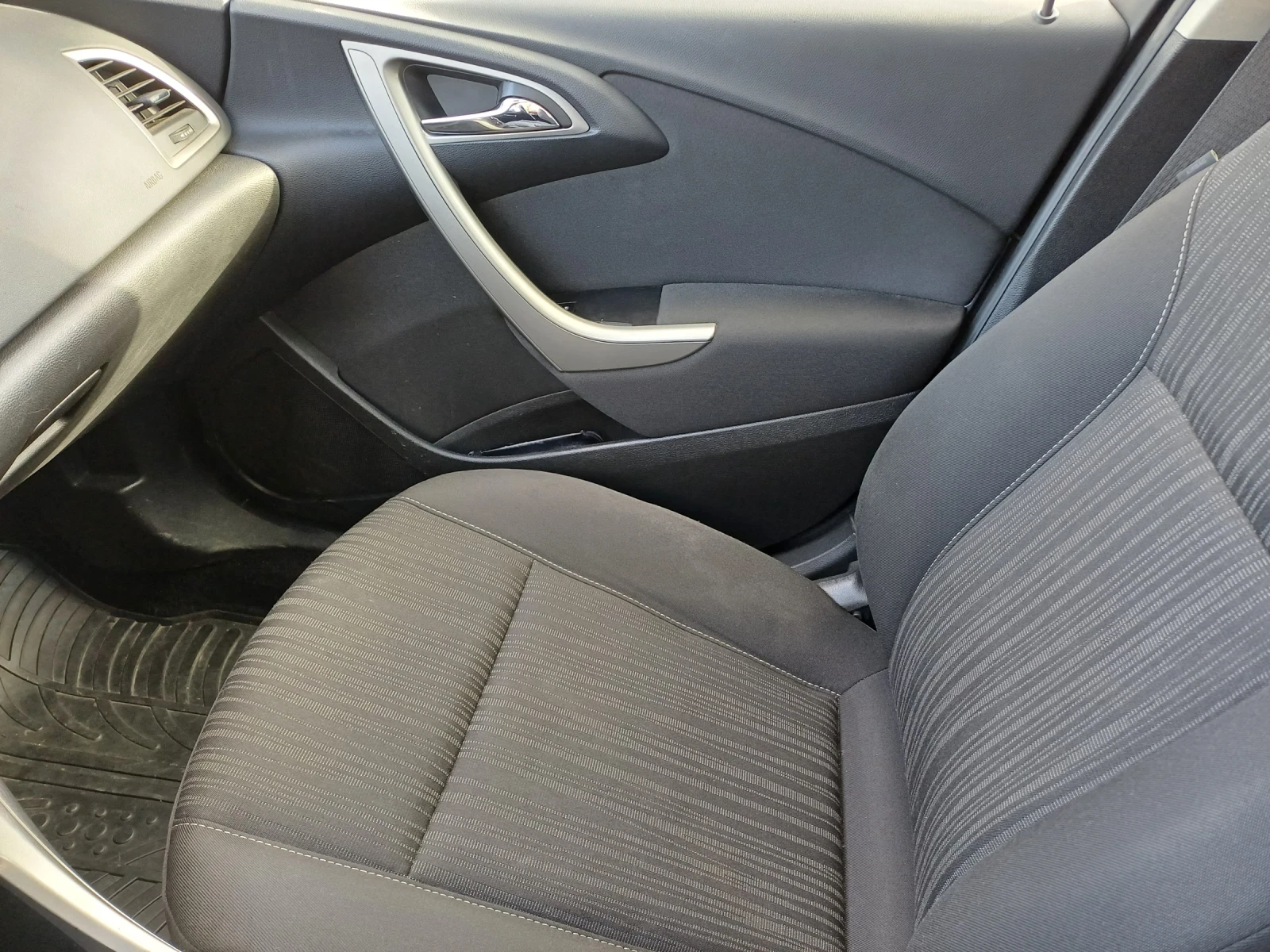 Opel Astra Sports tourer - изображение 2