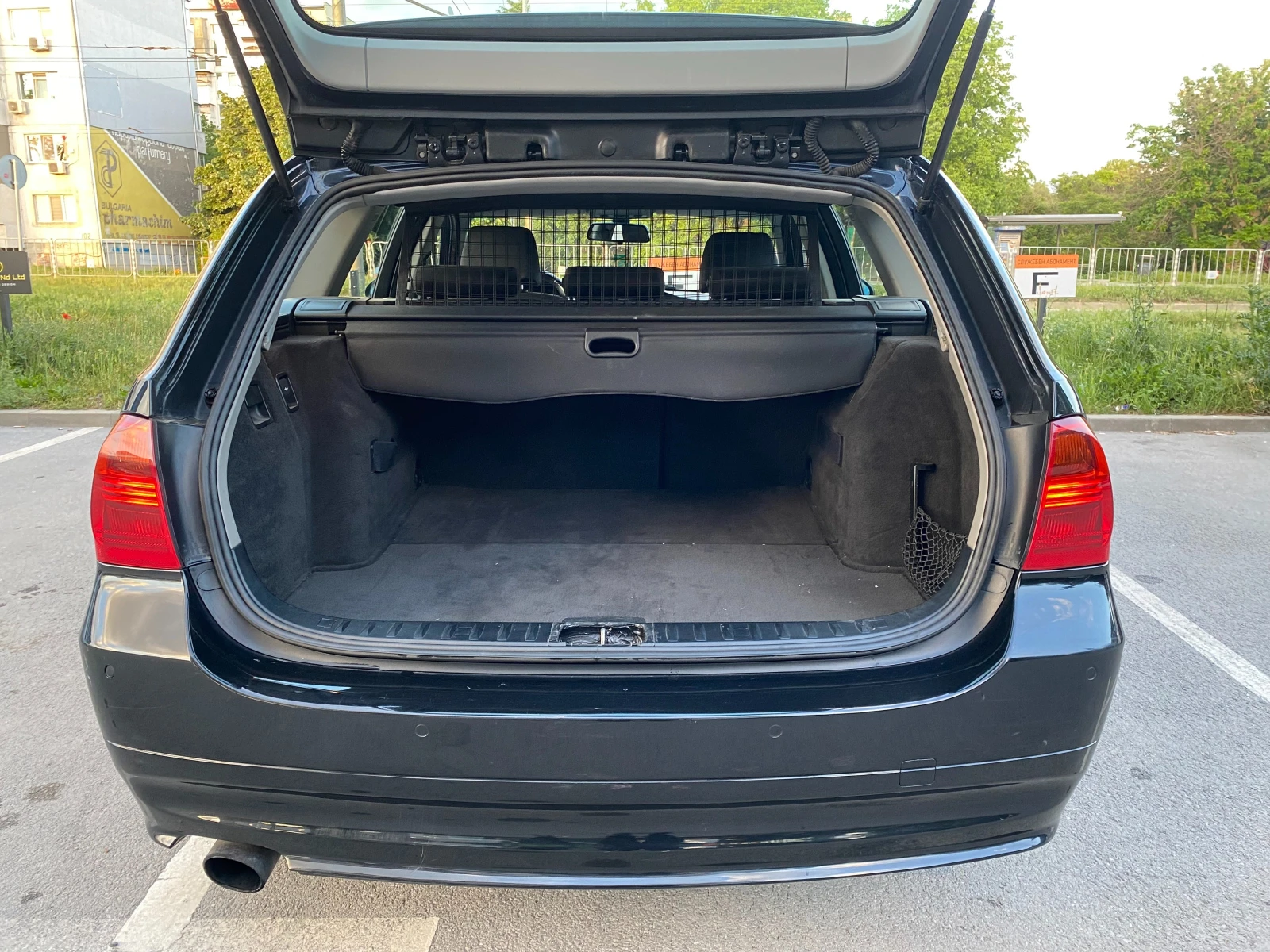 BMW 320 Е91 - изображение 6