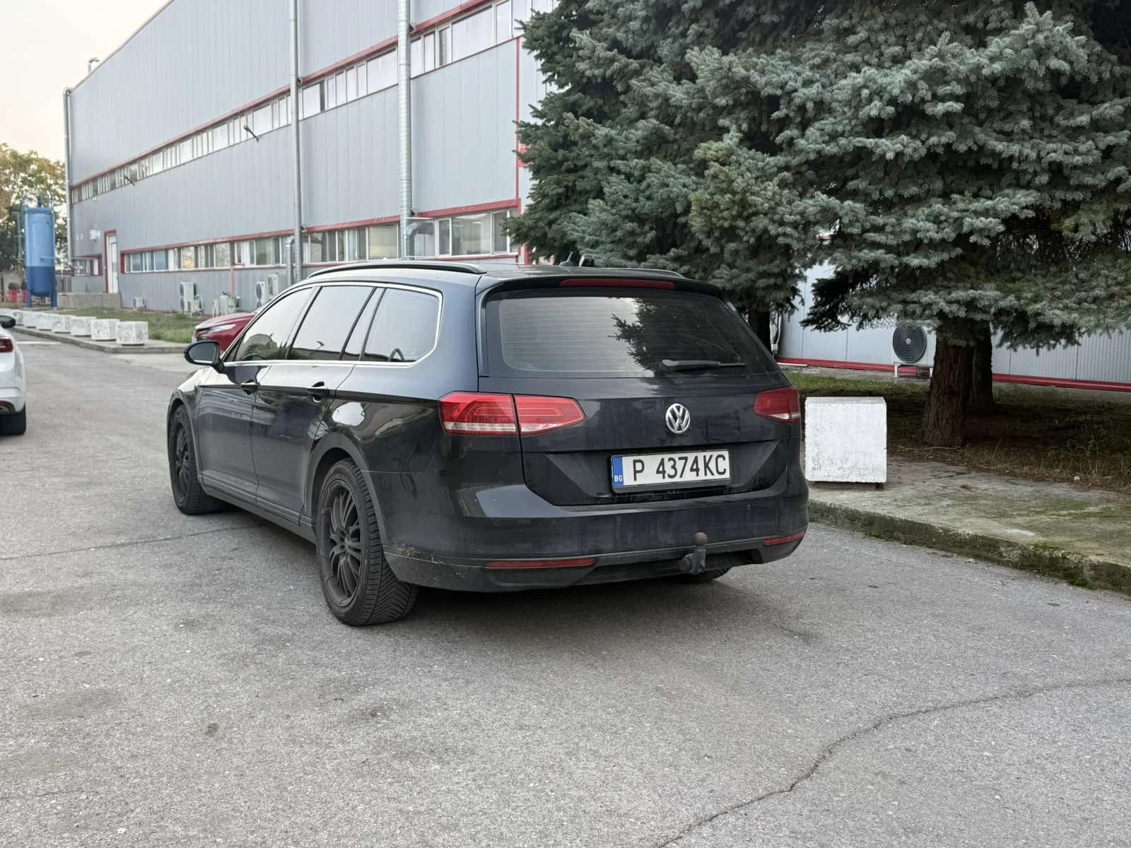VW Passat B8 2.0TDI 150hp DISTRONIC - изображение 4