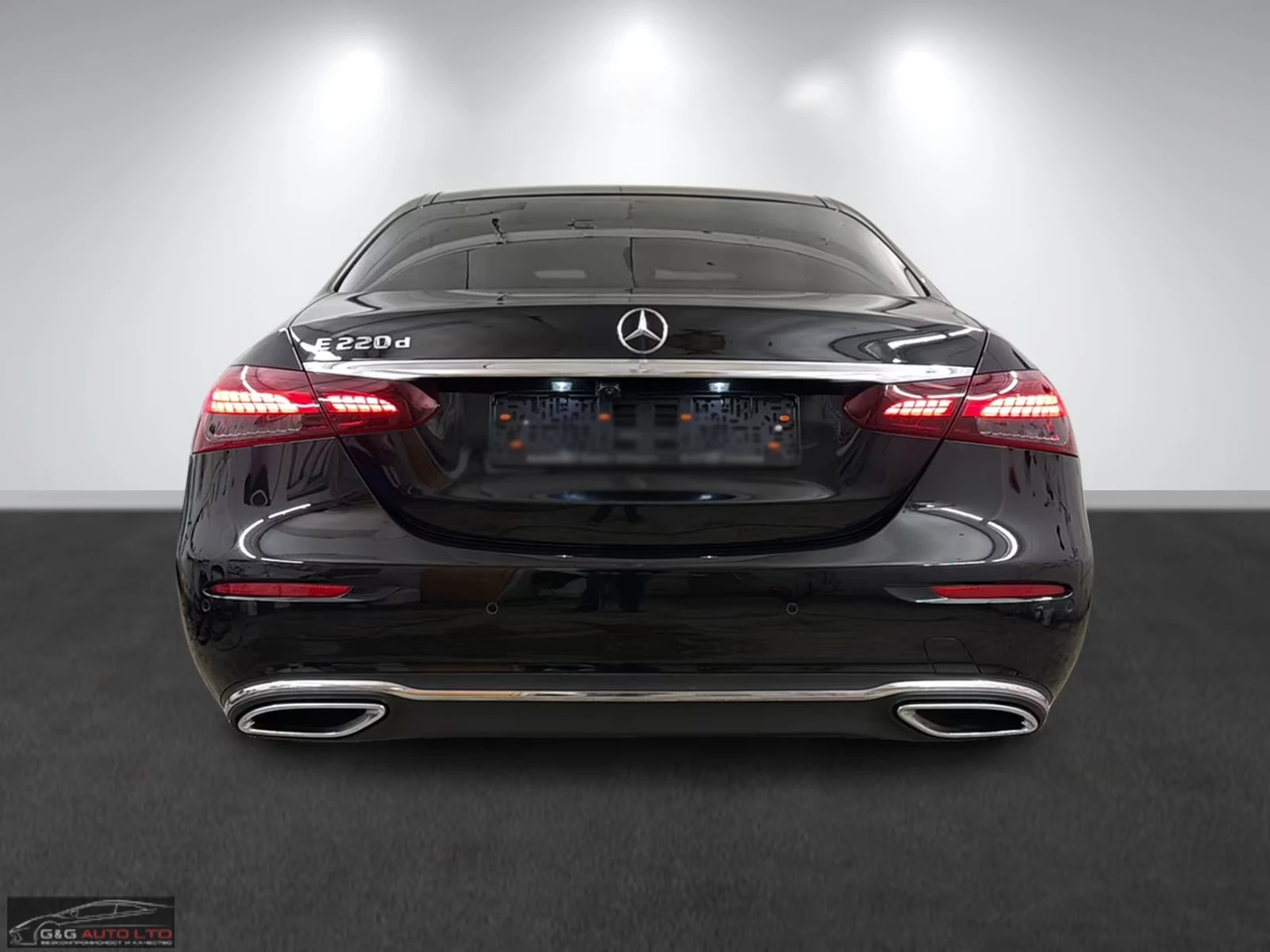Mercedes-Benz E 220 d/AVANTGARDE/194HP/PANO/360/MEMO/AHK/LED/925g, снимка 6 - Автомобили и джипове - 53834153
