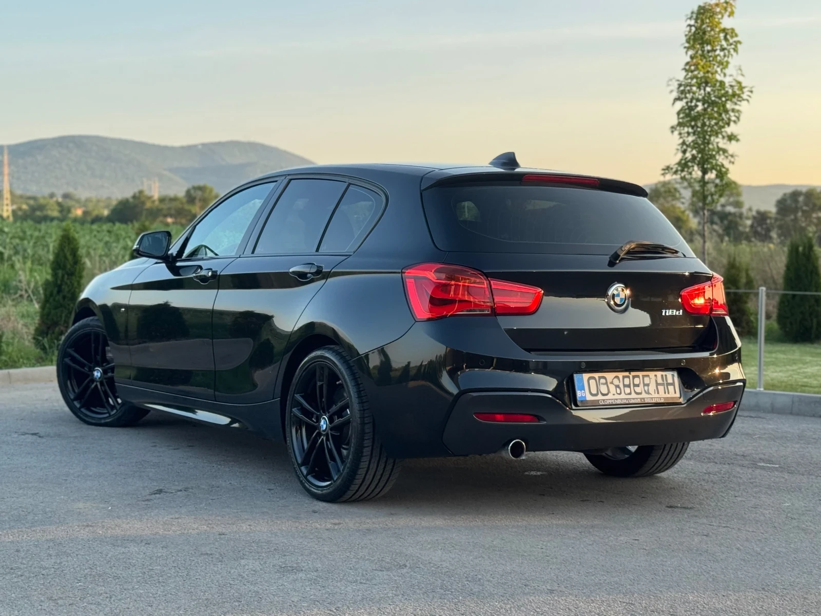 BMW 118 D M-Package Shadow Line, снимка 3 - Автомобили и джипове - 53996912
