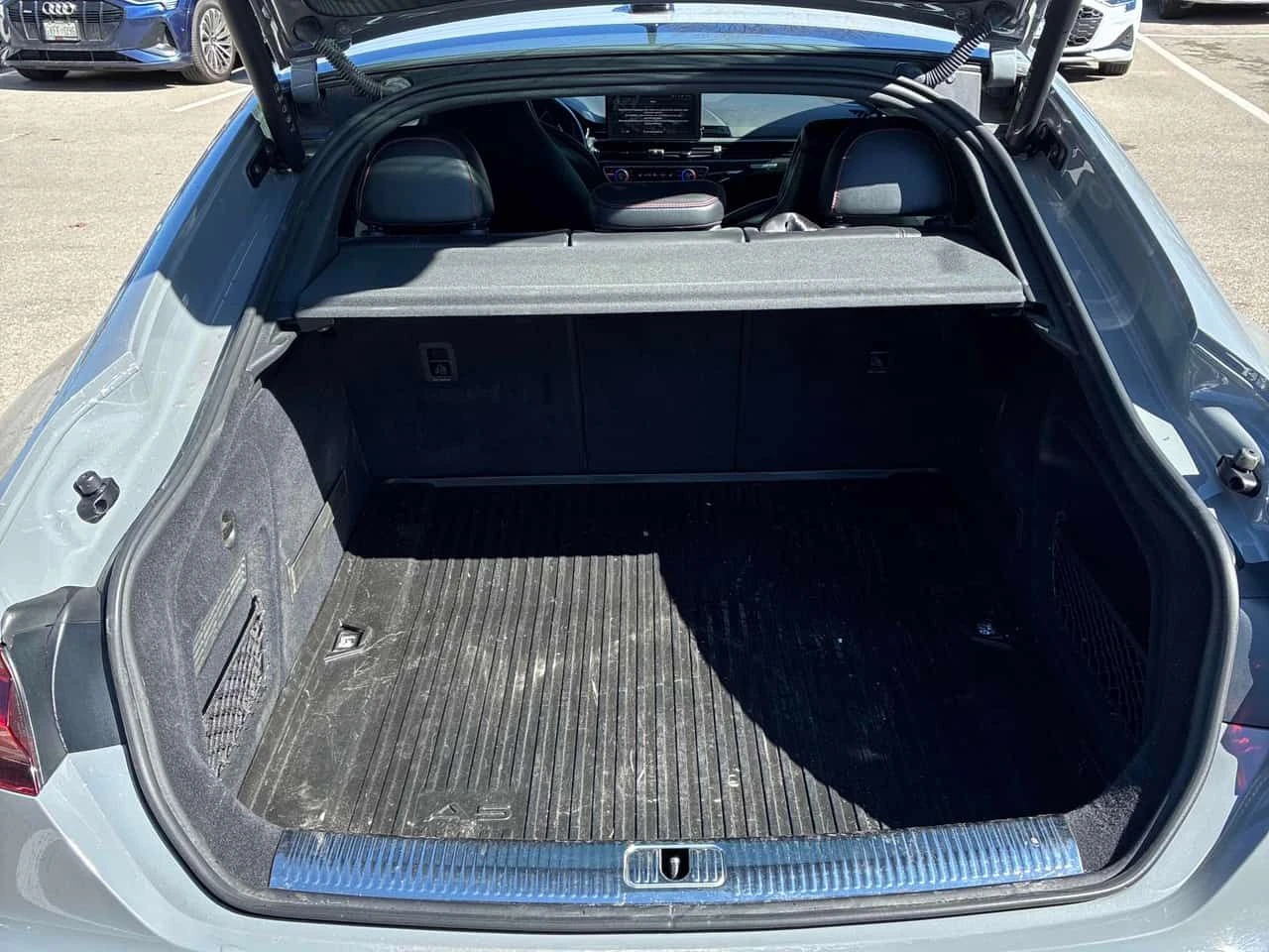 Audi Rs5 2.9 TFSI * МАСАЖИ* ДИСТРОНИК* 360 КАМЕРА* КАРБОН* , снимка 14 - Автомобили и джипове - 54016687