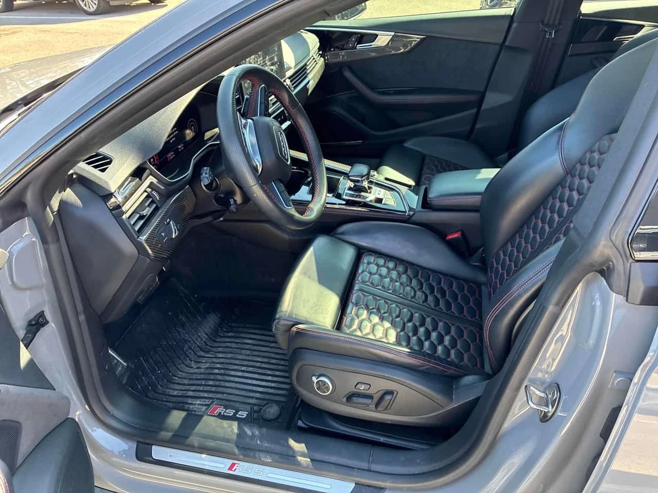 Audi Rs5 2.9 TFSI * МАСАЖИ* ДИСТРОНИК* 360 КАМЕРА* КАРБОН* , снимка 7 - Автомобили и джипове - 54016687