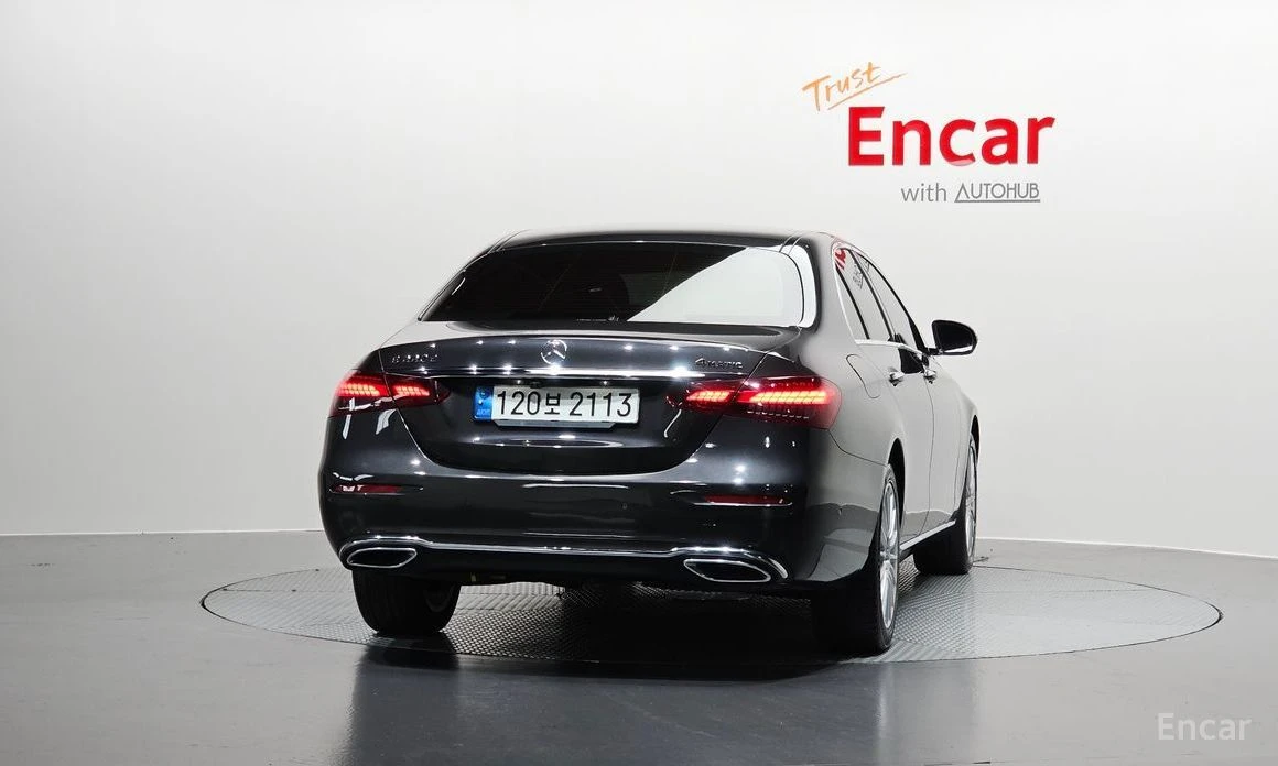 Mercedes-Benz E 220, снимка 4 - Автомобили и джипове - 54200308