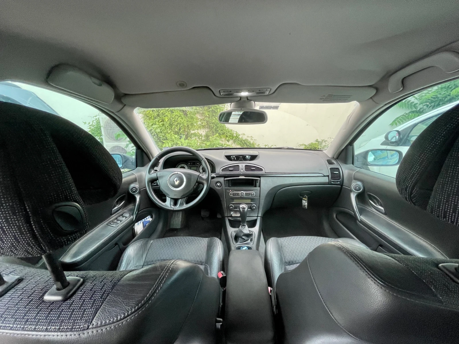 Renault Laguna 2.0 Газ, снимка 6 - Автомобили и джипове - 54559314