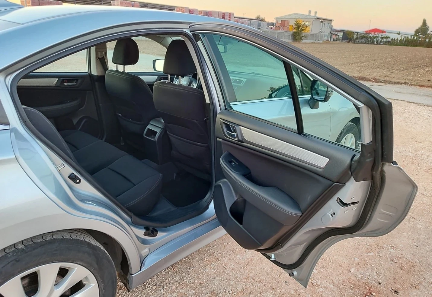 Subaru Legacy 2.5 Premium AWD, снимка 7 - Автомобили и джипове - 54623053