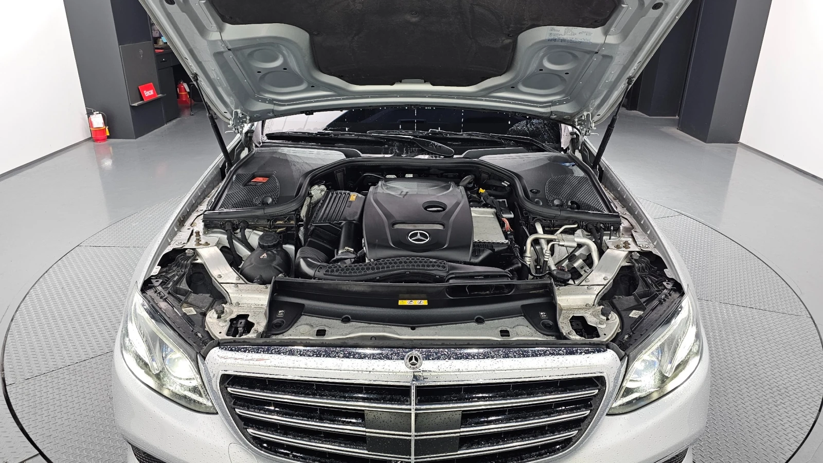 Mercedes-Benz E 300 2.0 4MATIC Exclusive, FULL, снимка 5 - Автомобили и джипове - 55264791
