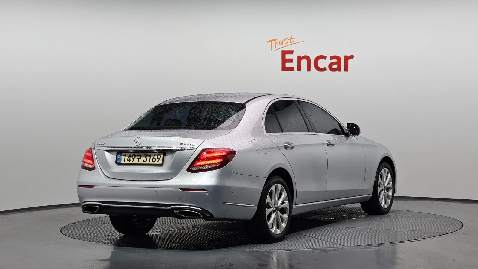 Mercedes-Benz E 300 2.0 4MATIC Exclusive, FULL, снимка 2 - Автомобили и джипове - 55264791